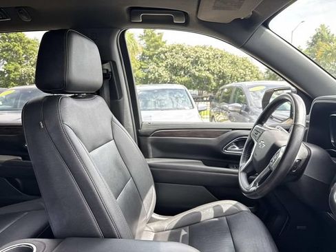 Used 2022 Chevrolet Tahoe Z71 w/ Luxury Package AWD/4WD image 47
