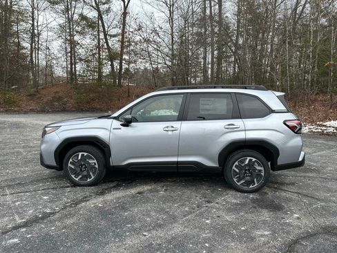 New 2025 Subaru Forester Premium image 4