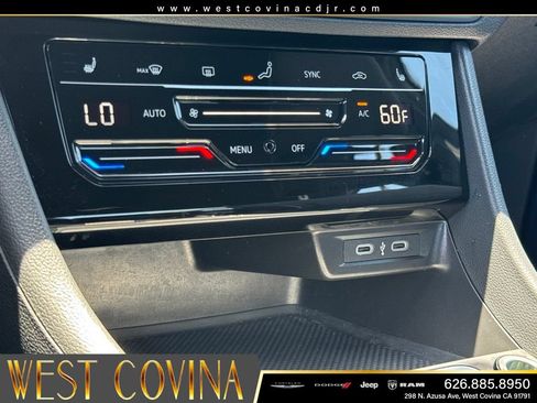 Used 2025 Volkswagen Jetta Sport FWD image 27