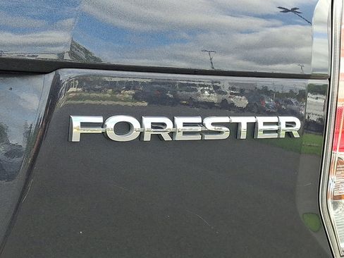 Used 2018 Subaru Forester 2.5i Premium w/ All-Weather Package AWD/4WD image 29