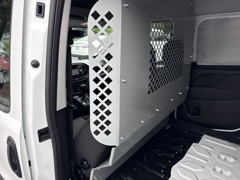 Used 2022 RAM ProMaster City Tradesman FWD image 12