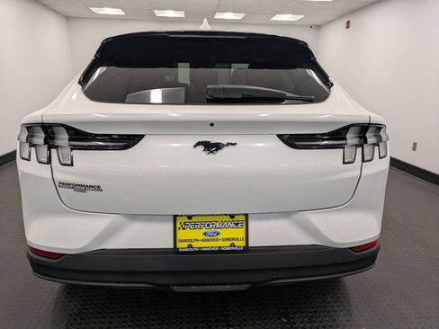 Used 2022 Ford Mustang Mach-E Select image 5