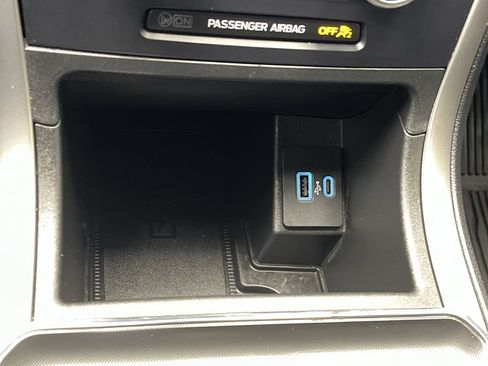 Used 2022 Ford Edge ST-Line image 23