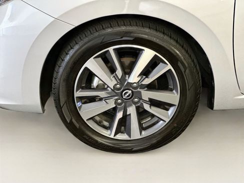 Used 2025 Nissan Versa SV FWD image 34