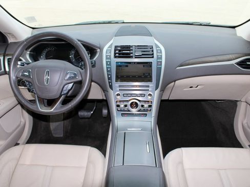 Used 2017 Lincoln MKZ Select w/ Select Plus Package FWD image 8