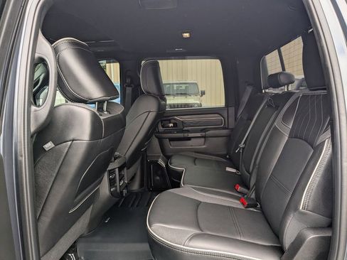 Used 2025 RAM 2500 Limited AWD/4WD image 15