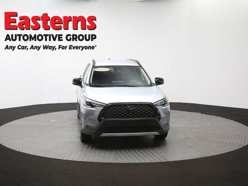 Used 2025 Toyota Corolla Cross LE FWD image 50