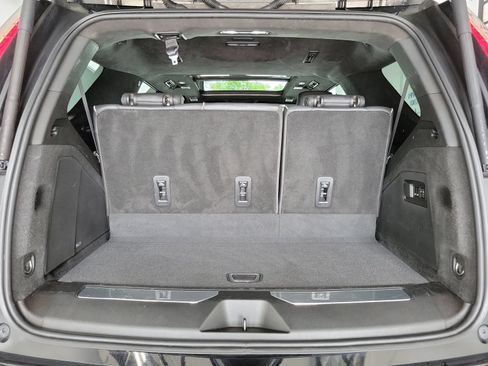 Used 2023 Cadillac Escalade V AWD/4WD image 35