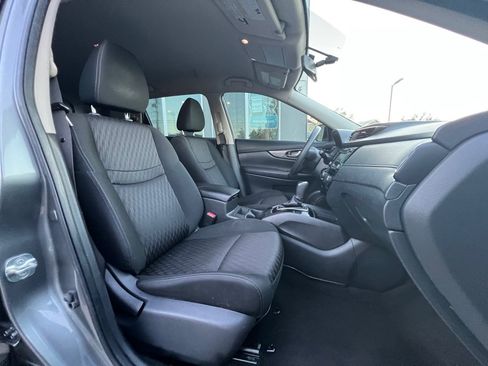Used 2018 Nissan Rogue S FWD image 18