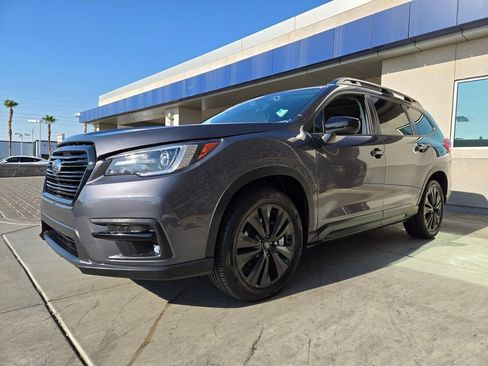 Used 2022 Subaru Ascent Onyx Edition image 2
