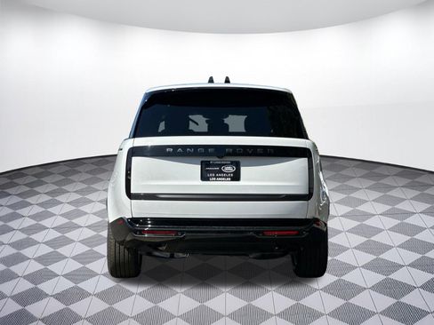 New 2026 Land Rover Range Rover Long Wheelbase SE AWD/4WD image 8