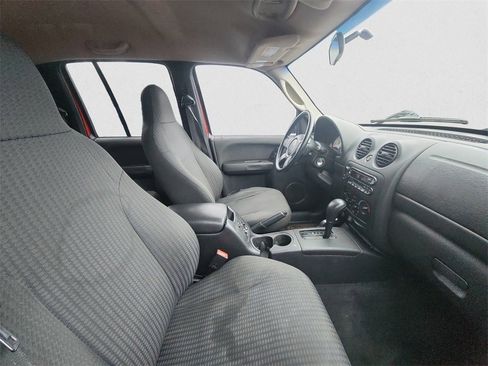Used 2002 Jeep Liberty Sport image 11