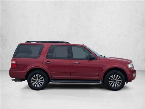 Used 2017 Ford Expedition XLT w/ Equipment Group 202A RWD image 4