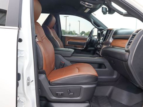 Used 2023 RAM 2500 Limited AWD/4WD image 36