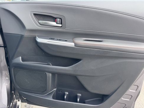 Used 2022 Toyota Sienna XSE image 27