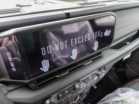 New 2026 Jeep Wrangler Unlimited Rubicon w/ Technology Group image 21