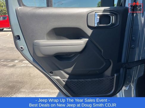 New 2025 Jeep Gladiator Rubicon w/ Convenience Group image 23