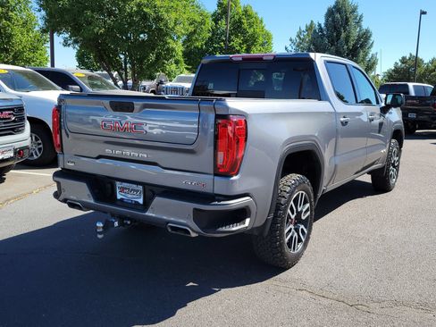 Used 2022 GMC Sierra 1500 AT4 w/ AT4 Preferred Package AWD/4WD image 3