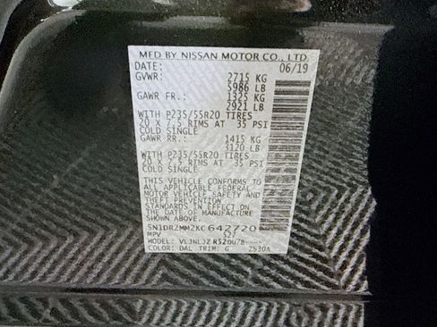 Used 2019 Nissan Pathfinder Platinum image 40