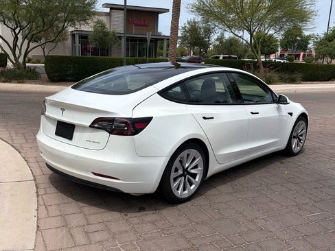 Used 2022 Tesla Model 3 Long Range AWD/4WD image 3