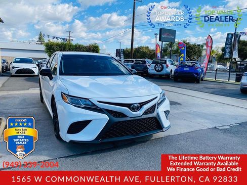 Used 2019 Toyota Camry SE FWD image 7