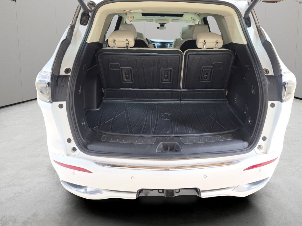Used 2023 Buick Enclave Avenir w/ Avenir Technology Package AWD/4WD image 11