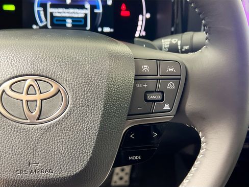 New 2026 Toyota Camry SE image 19