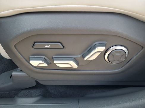 Used 2025 Hyundai Santa Fe Calligraphy image 18