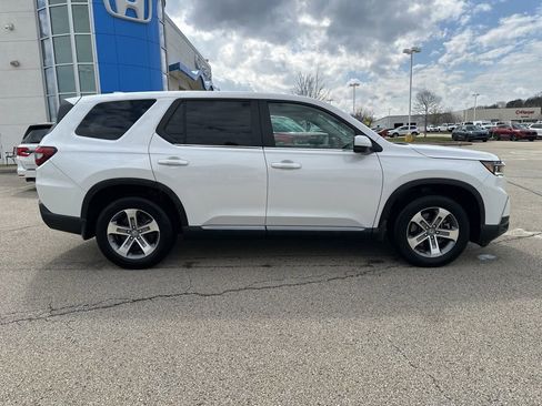 Used 2023 Honda Pilot EX-L image 2