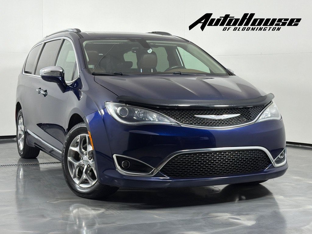 Used 2019 Chrysler Pacifica Limited FWD image 1