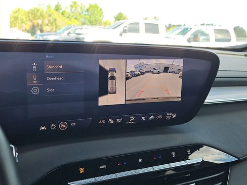 Used 2025 Buick Enclave Preferred image 26