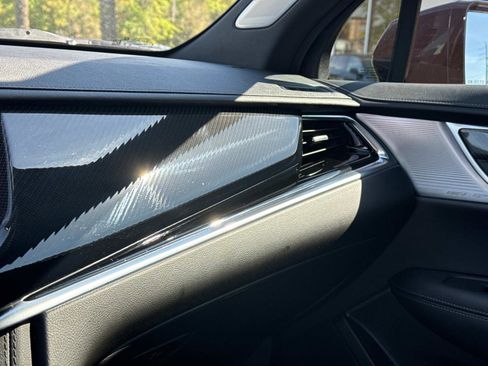 Used 2025 Cadillac XT6 Sport image 24