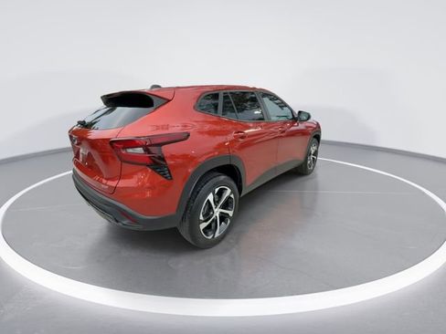 Used 2024 Chevrolet Trax RS image 8