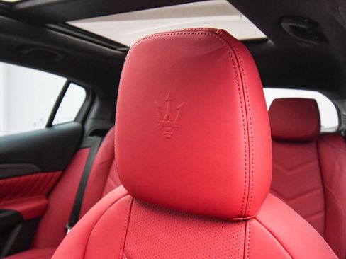 Used 2025 Maserati Grecale Modena AWD/4WD image 52