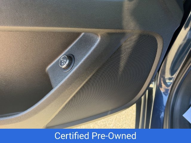 Certified 2023 Chevrolet Traverse LT FWD image 29