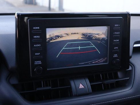 Used 2019 Toyota RAV4 LE image 15