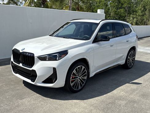 New 2026 BMW X1 xDrive28i w/ Technology Package image 3