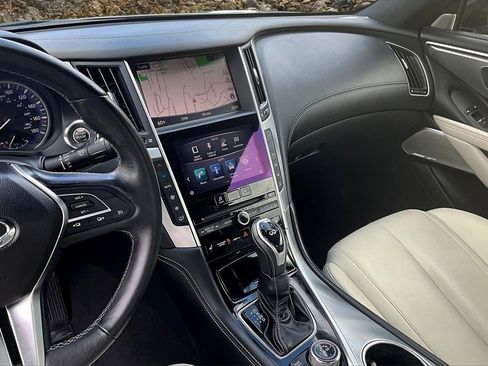 Used 2017 INFINITI Q60 w/ Premium Plus Package 3.0T image 6