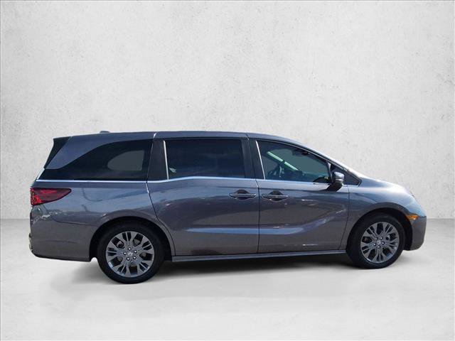 Certified 2026 Honda Odyssey Touring image 4