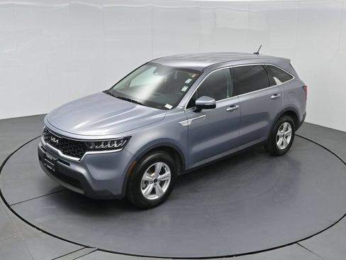 Used 2023 Kia Sorento LX FWD image 38