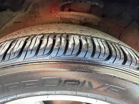 Used 2014 Chevrolet Captiva Sport LT w/ Convenience Package image 29