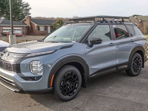 New 2026 Mitsubishi Outlander AWD image 4