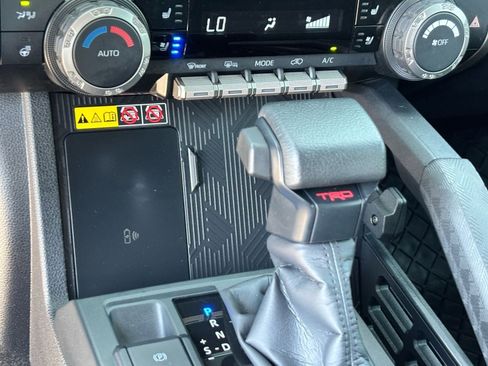 Used 2025 Toyota 4Runner TRD Off-Road Premium w/ Tow Technology Package AWD/4WD image 25