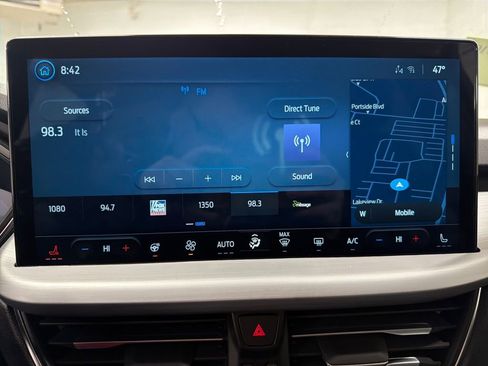 Certified 2026 Ford Escape SE w/ PHEV Premium Package image 25