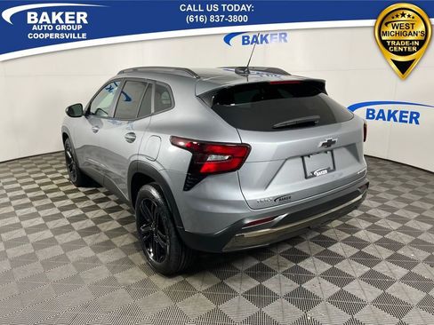 New 2026 Chevrolet Trax ACTIV w/ Sunroof Package image 3