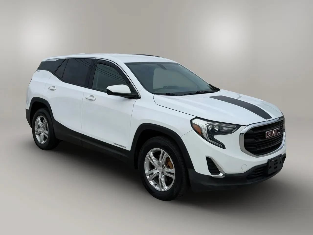 Used 2018 GMC Terrain SLE FWD image 1