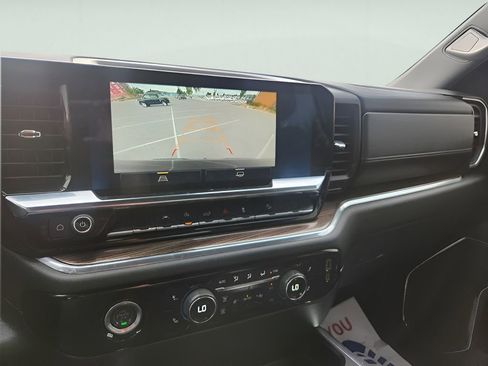 Used 2024 Chevrolet Silverado 1500 LT Trail Boss image 27