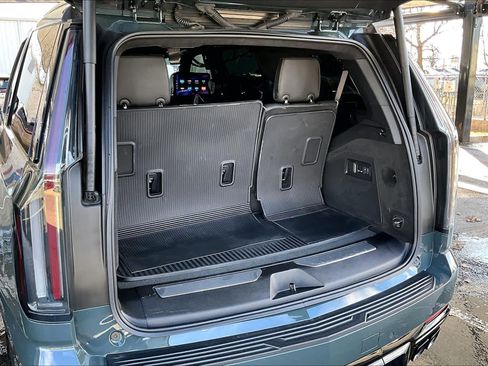 Used 2025 Cadillac Escalade V w/ LPO, Floor Liner Package image 37