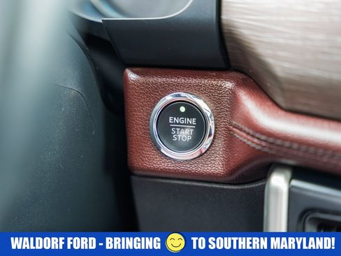 Used 2024 Ford Expedition Limited image 27