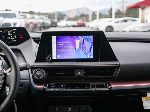 New 2026 Toyota Prius SE image 17